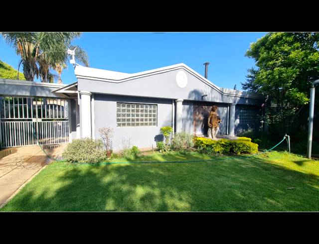 3 BEDROOM HOUSE RENTED IN VILLIERIA